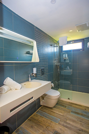 Bathroom, Zina Beach Resort & SPA, Benabdelmalek Ramdane