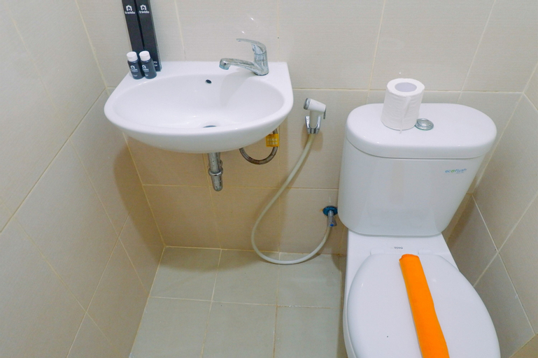 Bedroom 3, Scenic Studio Apartment At Bale Hinggil, Surabaya