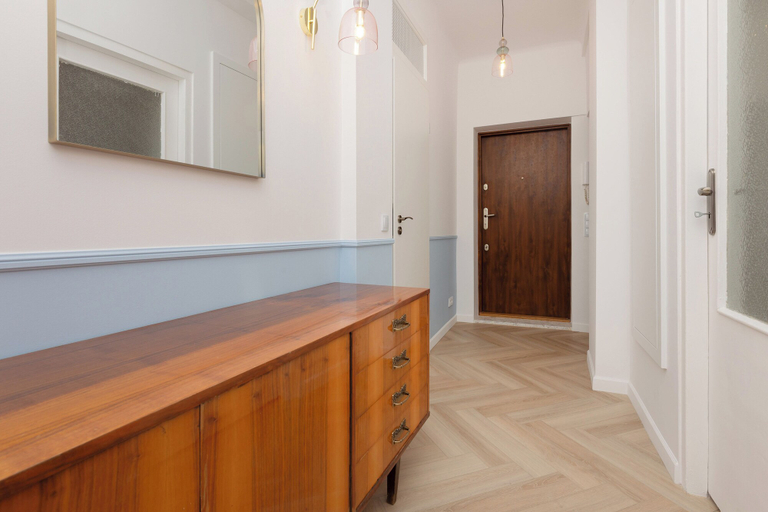 Others 5, Art Deco Apartment Warsaw by Renters, Warsaw