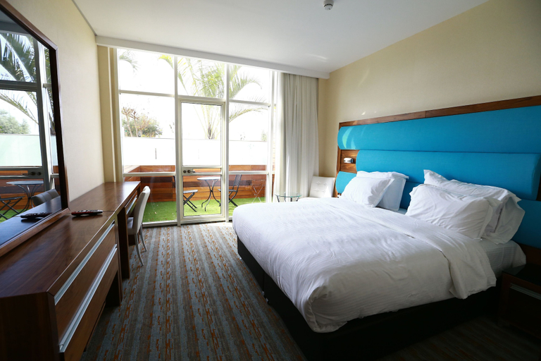 Bedroom 4, Garden Hotel