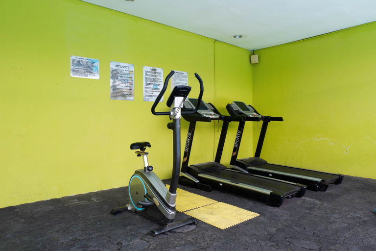 Calm and Relaxing Studio at Puri Mas Apartment By Travelio, Surabaya
