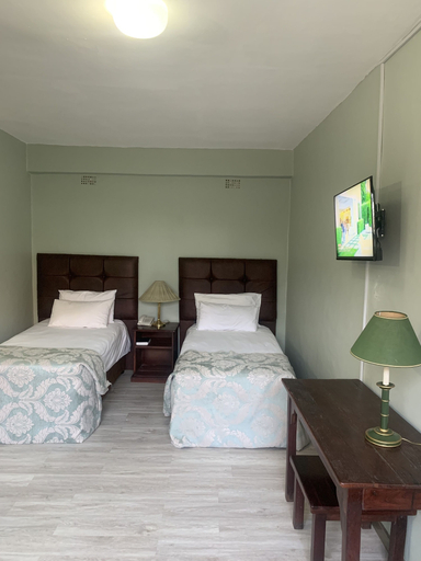 Bedroom 3, Brondesbury Park Hotel, Nyanga