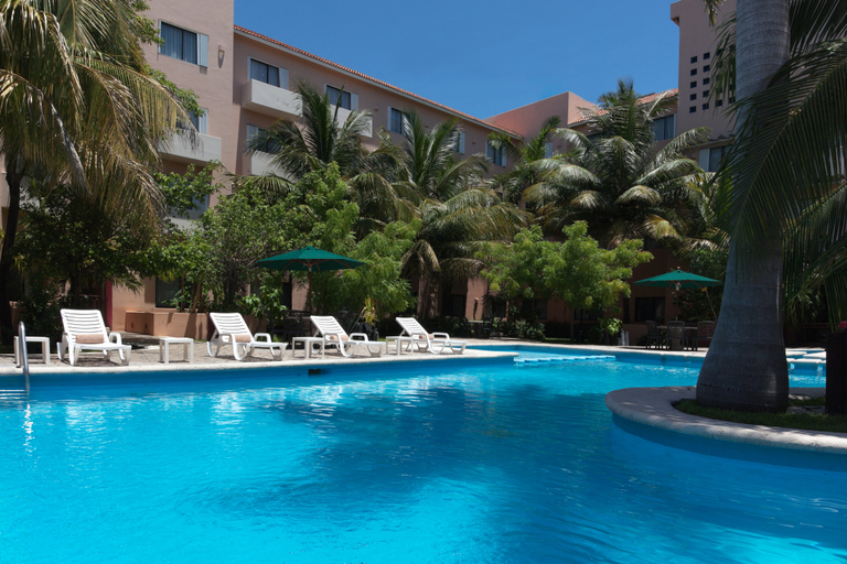 Sport & Beauty 3, Holiday Inn CD. DEL CARMEN by IHG, Carmen