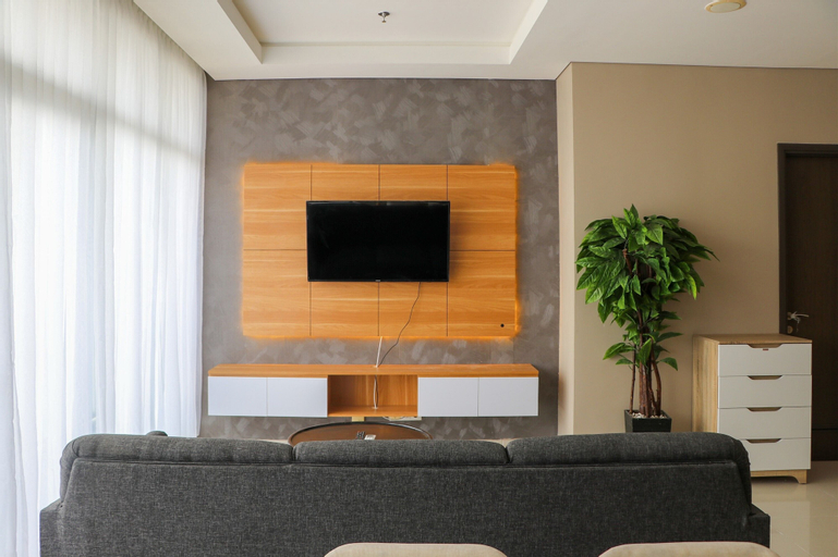 Others 5, Spacious and Comfy 3BR Ciputra International Apartment By Travelio, West Jakarta