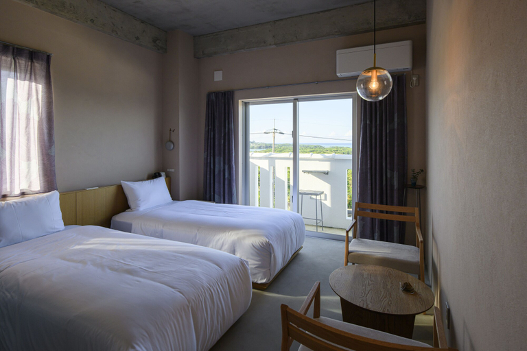 Bedroom 2, Meguru Ishigaki, Ishigaki
