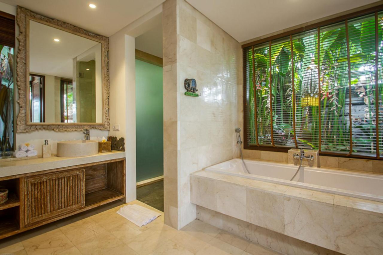 Bathroom 4