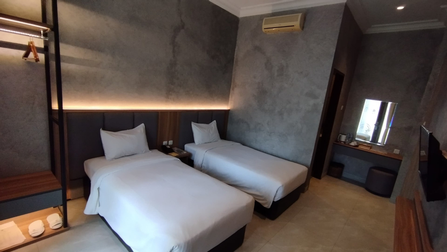 Bedroom 3, The Grand Palace Hotel Malang, Malang