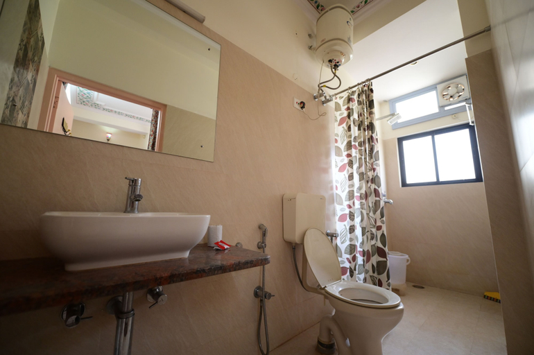 Bathroom 4, Chitra Katha - A Story Per Stay, Jaipur