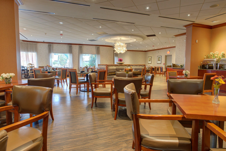 Food & Drinks 4, Holiday Inn PLAINVIEW-LONG ISLAND by IHG, Nassau