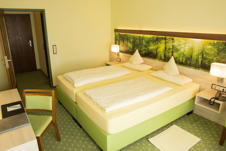 Bedroom 3, Lampes Posthotel, Holzminden