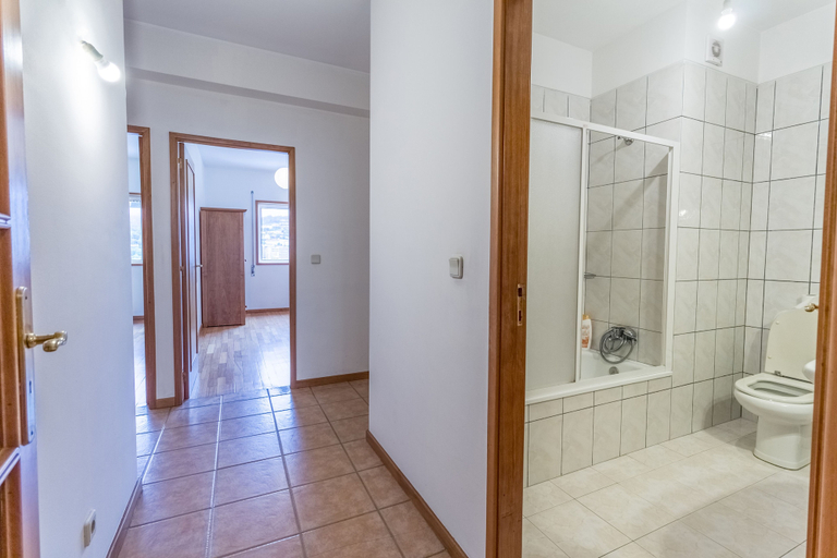 Bathroom 3, House and People - Quinta da Armada, Braga