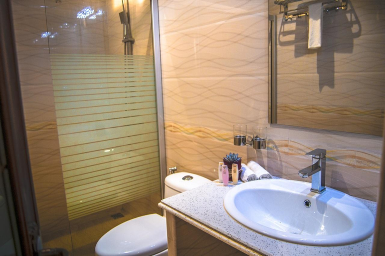 Bathroom 4, Abuharee Grand