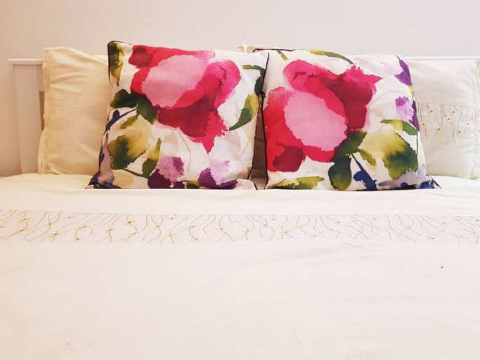 Bedroom 3, Awesome 1-bed Apartment in London Near o2, London