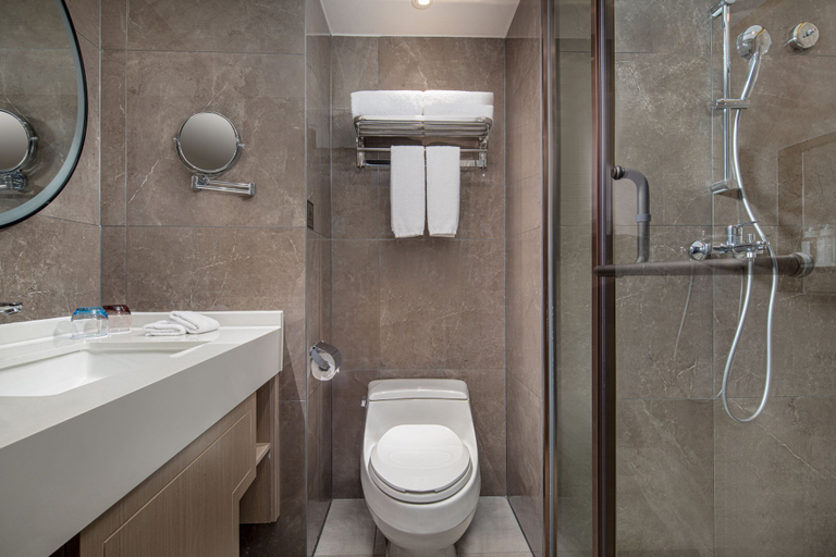 Bathroom 5, Holiday Inn CHENGDU CENTURY CITY-WESTTOWER by IHG, Chengdu