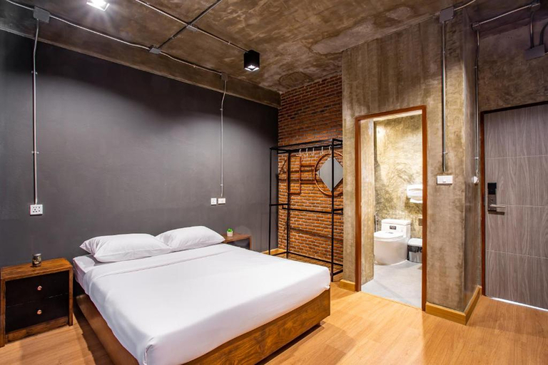 Bedroom 3, Kaen Hostel, Pattaya