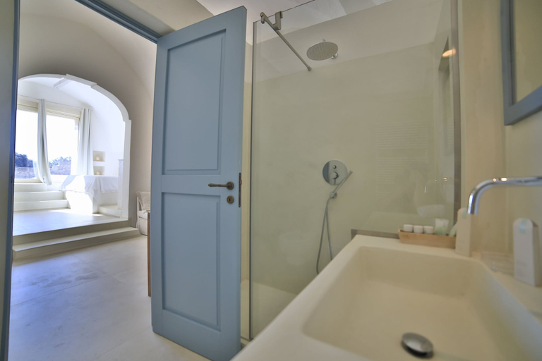 Bathroom 3, Masseria Cuturi, Taranto