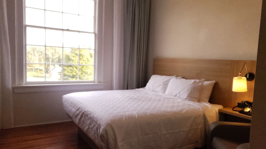 Bedroom 4, Inn at Blackstone, Nottoway