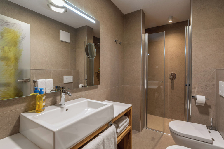 Bathroom 4, Hotel Meida, Trento
