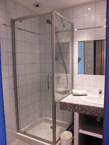 Bathroom 4, Hotel Empereur, Haute-Corse
