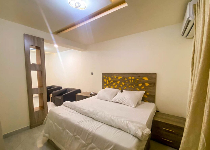 Bedroom 4, 12th Legacy Hotel, Alimosho