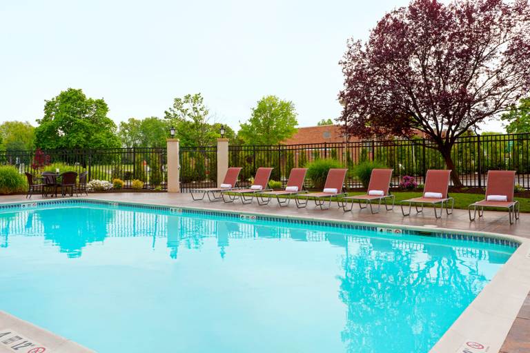 Sport & Beauty 5, Holiday Inn CLARK - NEWARK AREA by IHG, Union