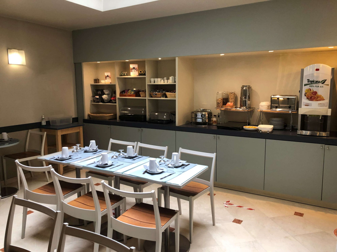 Food & Drinks 5, Kyriad Paris 13 - Italie Gobelins, Paris