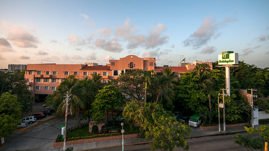 Exterior & Views 2, Holiday Inn CD. DEL CARMEN by IHG, Carmen