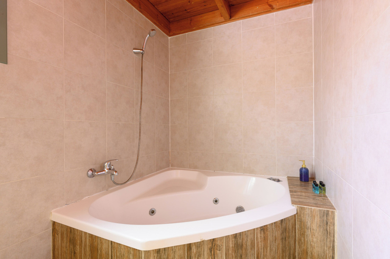 Bathroom 3, Belfer's Dead Sea cabins- Apartments