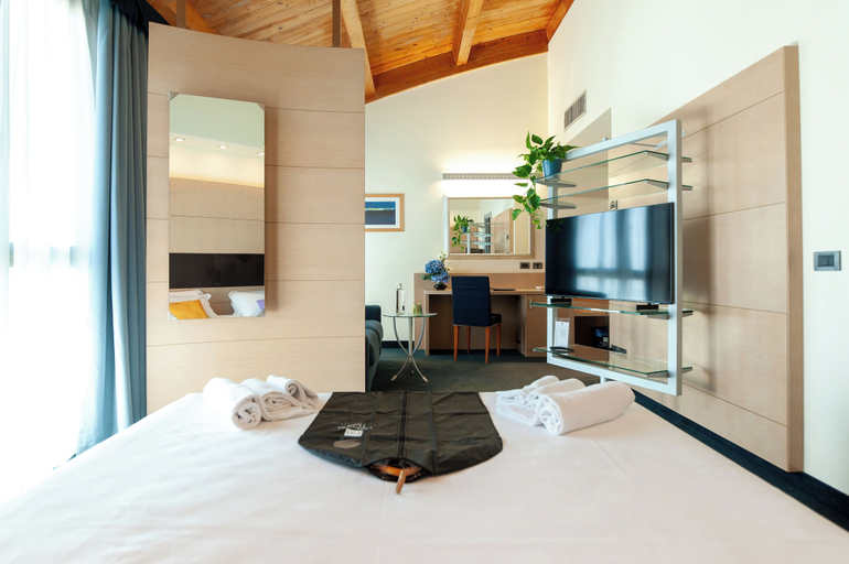 Bedroom 4, Concordia Hotel, Modena