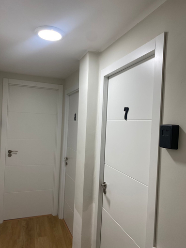 Bathroom 4, Hostal Mindanao, Salamanca