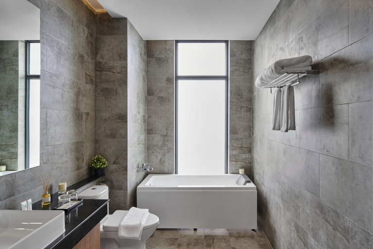 Bathroom 5, BIJOU Serviced Residence, Phnom Penh