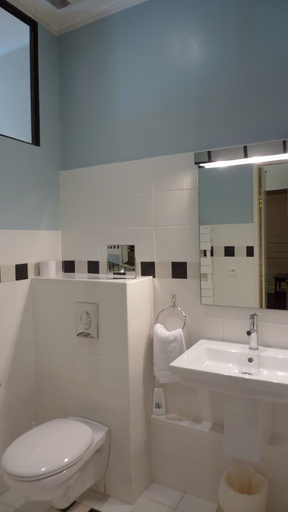 Bathroom 4, Hotel Central Bastia, Haute-Corse