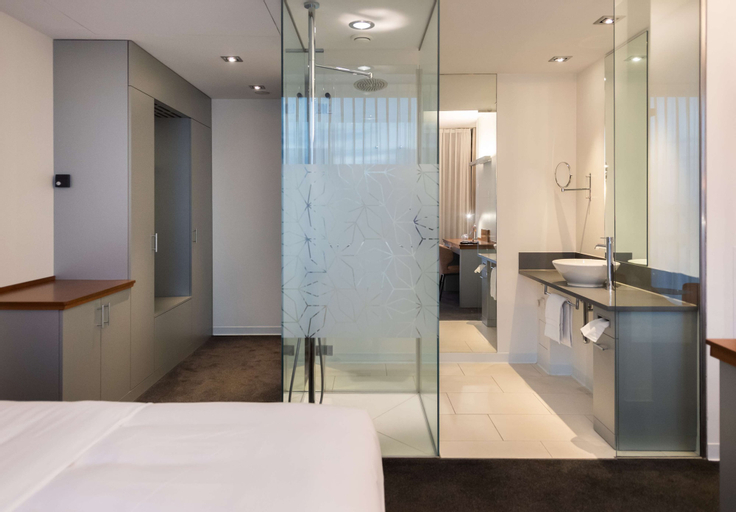 Bedroom 4, DoubleTree by Hilton Frankfurt Niederrad, Frankfurt am Main