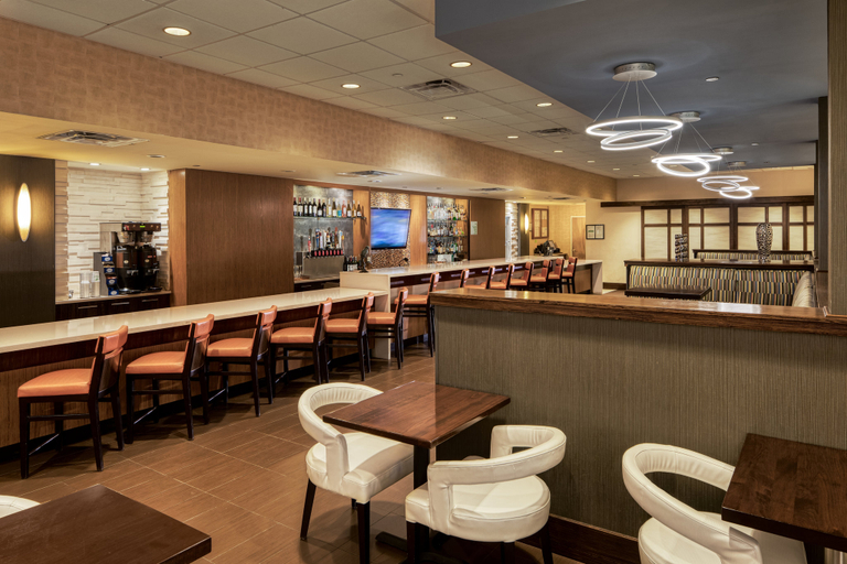 Food & Drinks 4, Holiday Inn & Suites CHARLESTON WEST by IHG, Kanawha
