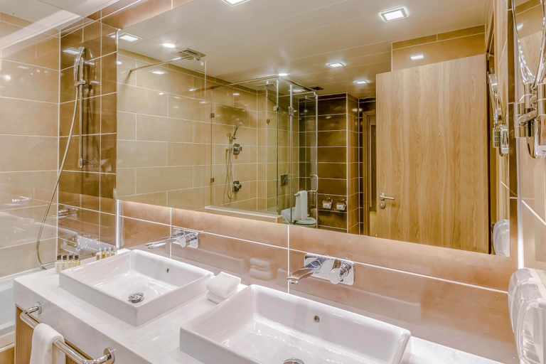 Bathroom 4, Holiday Inn ULAANBAATAR by IHG, Ulan Bator