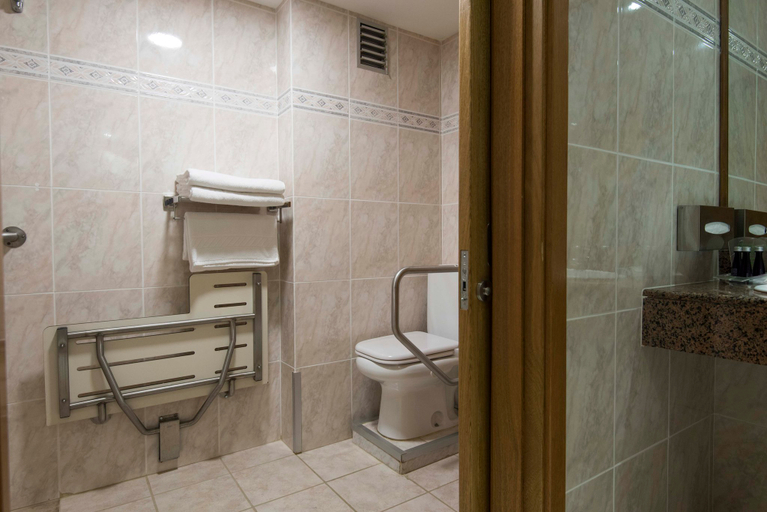 Bathroom 5, Holiday Inn MONTEVIDEO by IHG, Montevideo