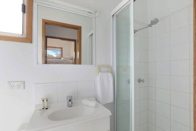 Bathroom 3, Reflections North Haven - Holiday Park, Port Macquarie-Hastings - Pt B