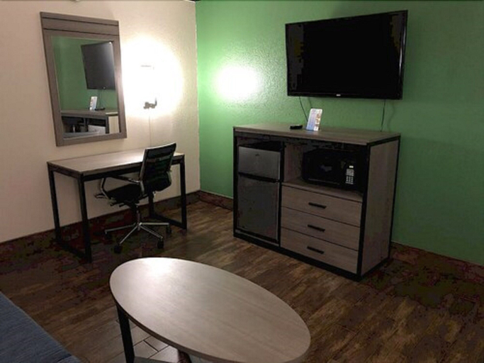 Others 4, Travelers Inn & Suites, Wharton