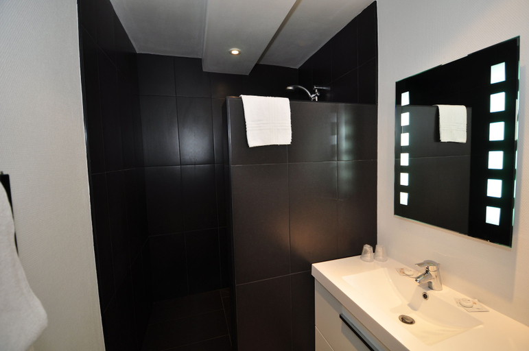 Bathroom 4, Hotel Le Lichen, Loire-Atlantique