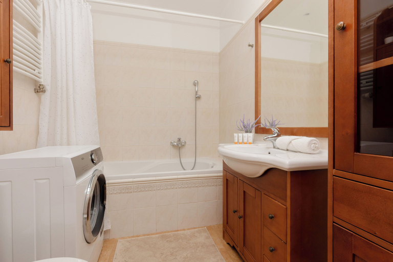Bathroom 3, Apartment Center of Warsaw by Renters, Warsaw