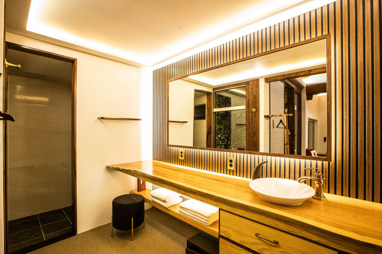 Bathroom 5, Soi Hanok Stay, Gyeongju