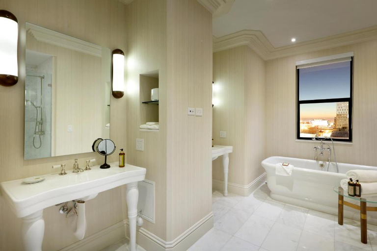 Bathroom 4