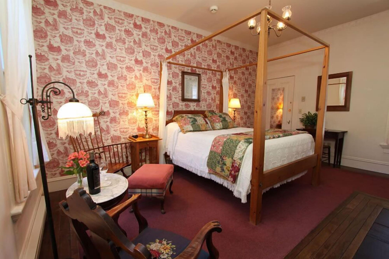 Bedroom 2, Joshua Grindle Inn, Mendocino