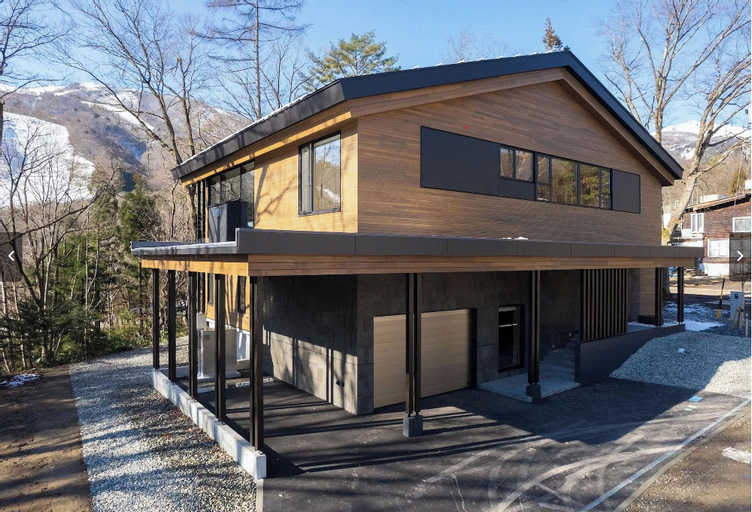 Others 1, Zenrinso, Hakuba