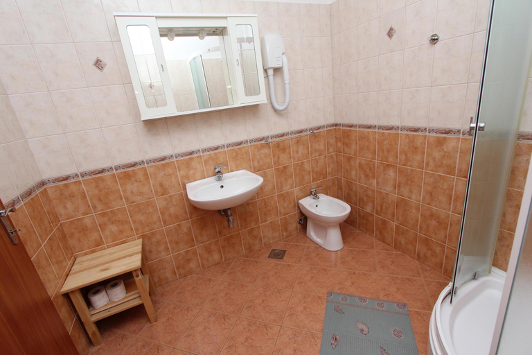 Bathroom 3, Apartments Elida, Rovinj