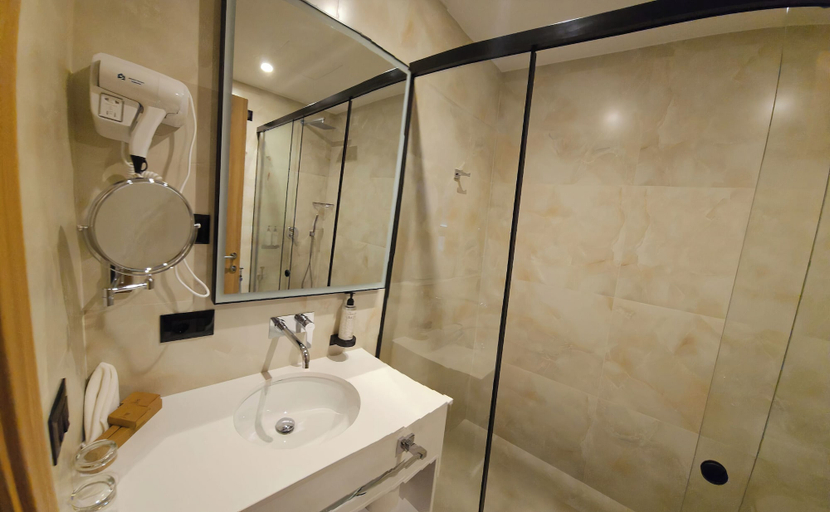 Bathroom 3, SIBB Hotel, Tirana