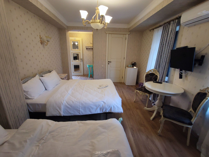 Bedroom 3, Silver 34 Boutique Hotel, Tbilisi