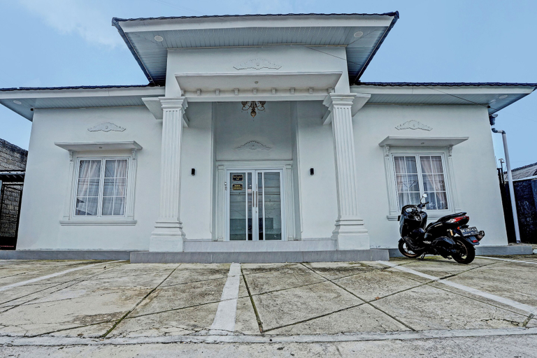 Exterior & Views 1, OYO 92708 Hotel Mufasa Syariah, Pangkalpinang