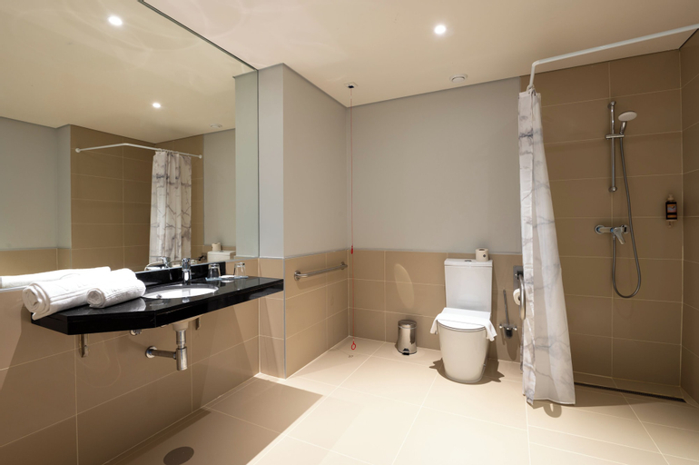 Bathroom 9