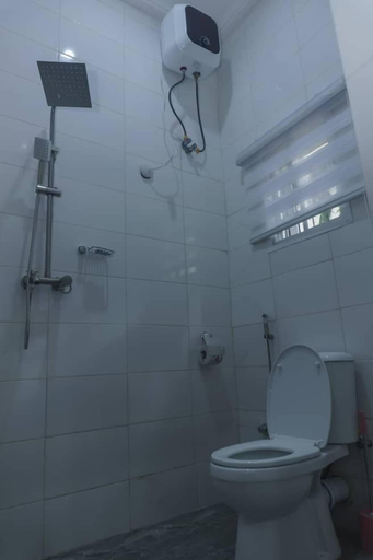 Bathroom 3, Bethel Hotel and Suites, AbujaMun